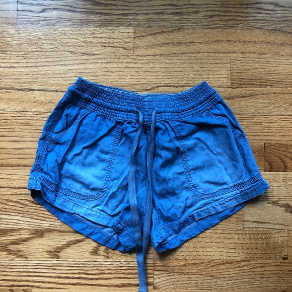 Altar'd State Pants - Alterd state booty shorts